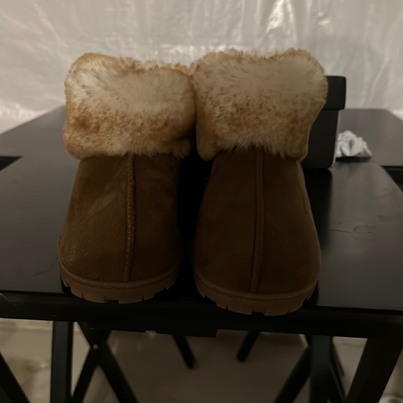 Jessica Simpson slippers/boots - Picture 1 of 4